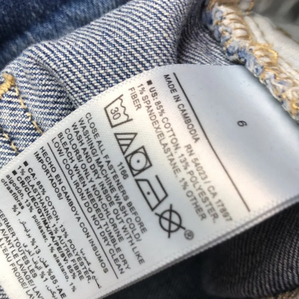 OLD NAVY MID-RISE WOW BOYFRIEND JEANS 6/28x31 ⭐️